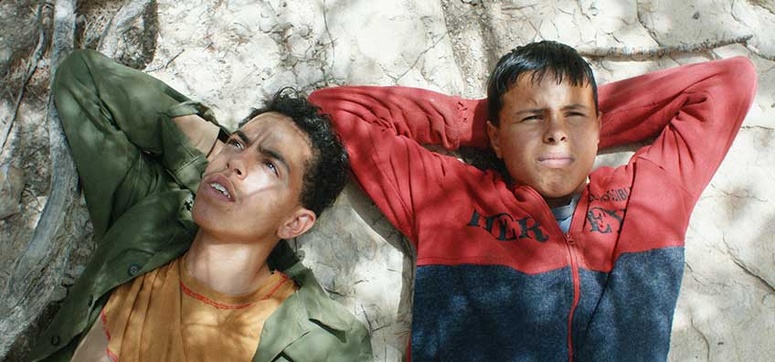 Les enfants rouges, le récit bouleversant d'un traumatisme en Tunisie porté sur grand écran Les enfants rouges, le récit bouleversant d'un traumatisme en Tunisie porté sur grand écran