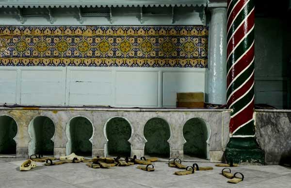 Du 11 février au 3 avril, à l'Institut des cultures d'islam, 19 photographes posent leur regard sur les hammams de la médina de Tunis. Ici, le hammam El Kachachine. (Photo : © Hamideddine Bouali)