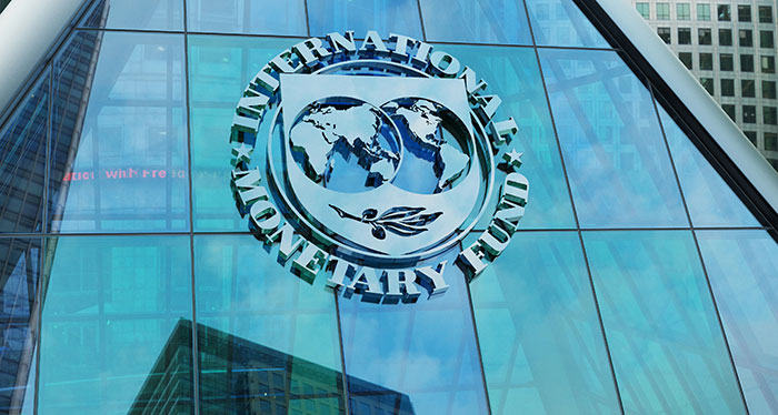 Face au FMI : quand l’économie transforme les sociétés et efface l’âme