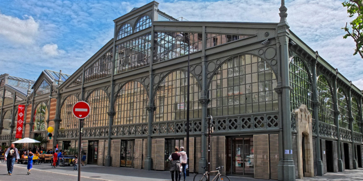 Le Carreau du Temple à Paris. Le Carreau du Temple à Paris.