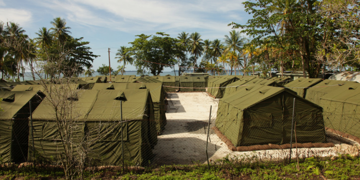Un camp de refugiés à Manus. Un camp de refugiés à Manus.