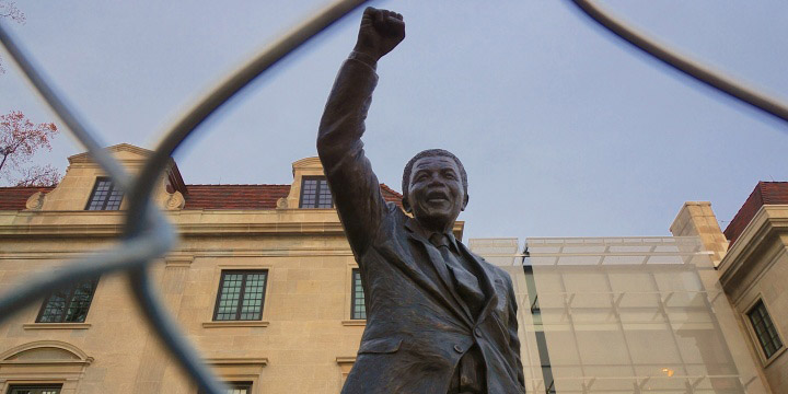 Statue de Nelson Mandela à l’ambassade d’Afrique du Sud de Washington – © Ted Eytan, Flickr