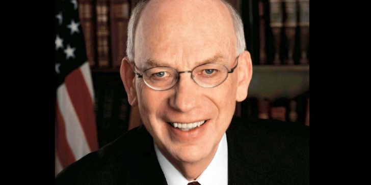 Etats-Unis : sur son lit de mort, un sénateur républicain s’excuse auprès des musulmans Etats-Unis : sur son lit de mort, un sénateur républicain s’excuse auprès des musulmans