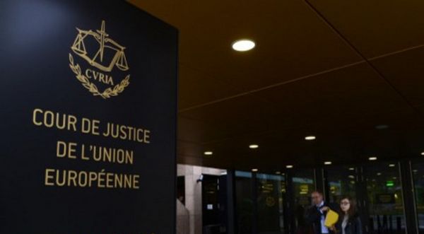 La justice européenne rend un avis contre l’interdiction du voile en entreprise