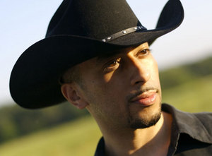 Kareem Salama : le premier chanteur de Country musulman en France Kareem Salama : le premier chanteur de Country musulman en France