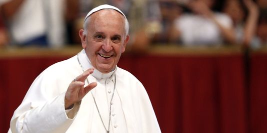 Le pape François encourage les Polonais à accueillir des réfugiés