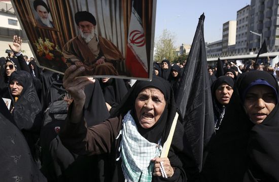 Hajj : des milliers d'Iraniens dans les rues contre l'Arabie Saoudite