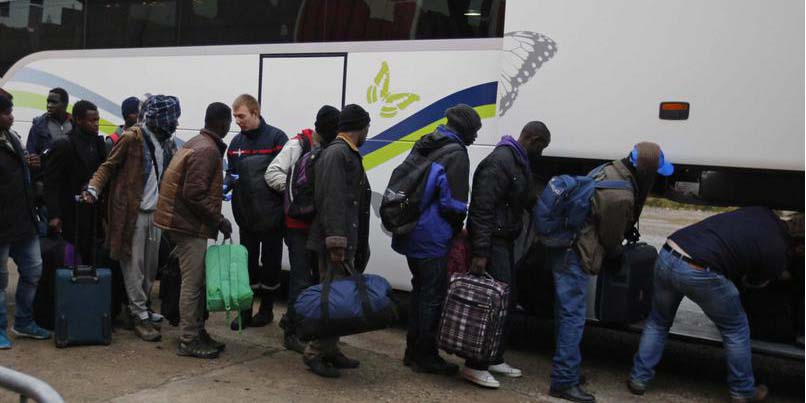 Le démantèlement total des camps de Calais lancé