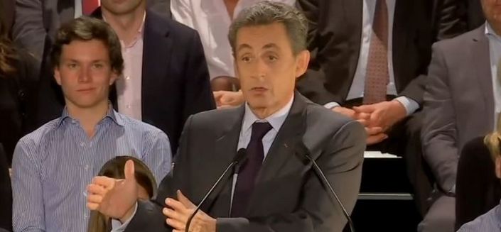 « Double ration de frites » contre du porc : la proposition de Sarkozy qui fait rire