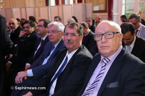 Jean-Pierre Chevènement aux côtés des responsables du CFCM. A sa droite, Ahmet Ogras ; à sa gaucge Anouar Kbibech et Abdallah Zekri.
