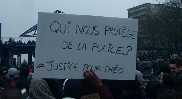 Une manifestation a été organisée à Bobigny pour réclamer justice pour Théo, samedi 11 février. © Madjid Messaoudène