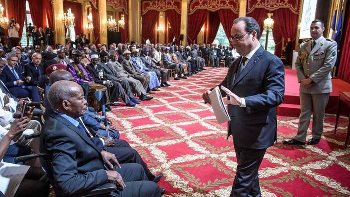 Une cérémonie en l’honneur des tirailleurs sénégalais a été organisée samedi 15 avril à l’Elysée, présidée  par François Hollande. © AFP