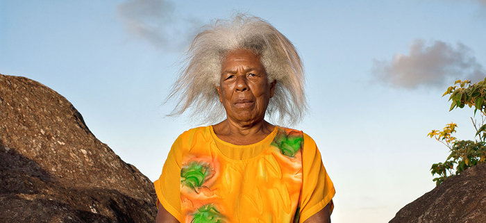 Women in yellow, série « Garifunas », de Robert Charlotte, qui fait partie des 10 photographes exposés dans « Impressions mémorielles », au musée de l’Homme, jusqu’au 10 juillet. (photo © Robert Charlotte)