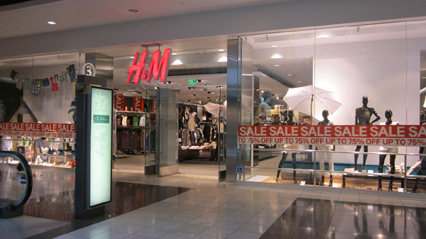 Port du voile chez H&M : la marque refuse de céder au maire de Mandelieu