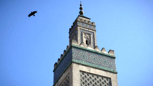 A la Grande Mosquée de Paris, un hommage au Père Hamel pour le prêche du vendredi
