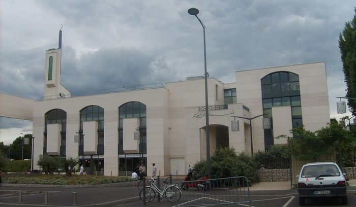 Attaque de la mosquée de Créteil : recours déposé pour faire reconnaître le caractère terroriste