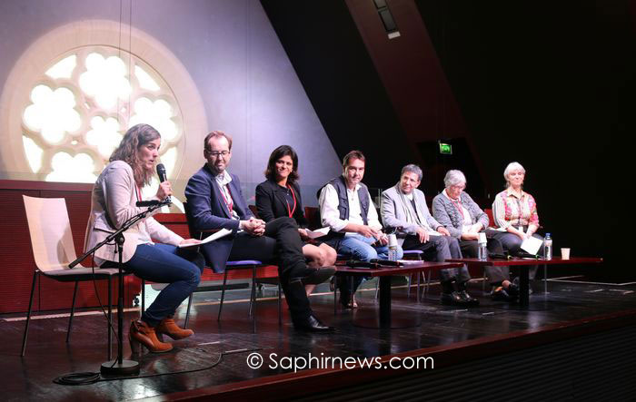 De gauche à droite, Lucie Ziane, présidente du GFIC ; Benoît et Sana de Courcelles, membres du GFIC ; le père Eric Morin, théologien ; Miloud et Jacqueline Miraoui, fondateurs du GFIC et Dominique Fonlupt-Achbarou, ex-présidente du GFIC.