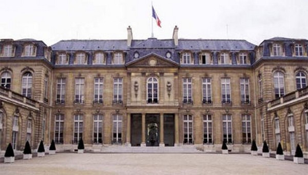 Fin de vie, GPA, intelligence artificielle... Macron lance le chantier sur la bioéthique