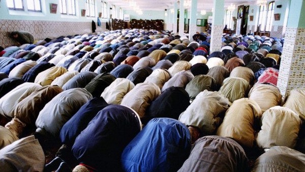 Une centaine d’imams d’Algérie envoyés en France pour Ramadan 2018