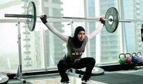 L’ancienne haltérophile des Emirats Arabes Unis, Amna Al Haddad
