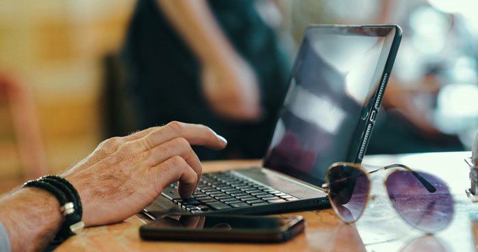 Nousra J Ai Rencontre Mon Mari Sur Un Site De Rencontres Il Continue A Draguer Nousra J Ai Rencontre Mon Mari Sur Un Site De Rencontres Il Continue A Draguer