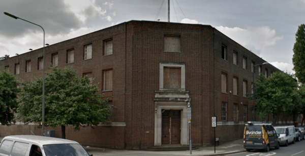 Londres : trois personnes inculpées pour avoir percuté des piétons devant une mosquée