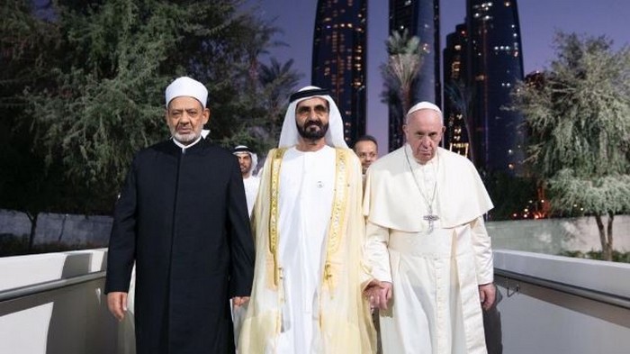 Le pape François s'est rendu aux Emirats arabes unis du 3 au 5 février, une visite historique dans la péninsule arabique durant laquelle le dialogue islamo-chrétien en est sorti renforcé. © Human Fraternity Meeting