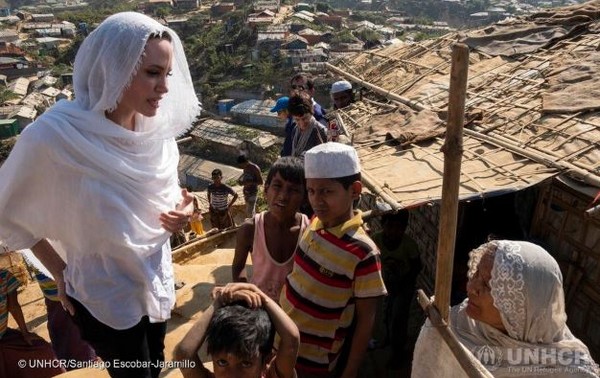 Angelina Jolie appelle la Birmanie à cesser la répression contre les Rohingyas
