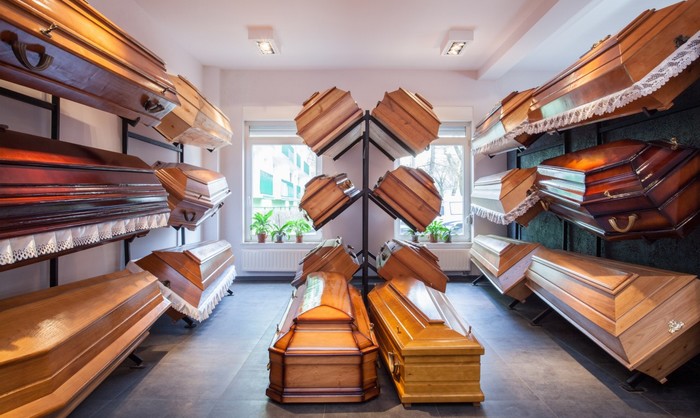 Pompes funèbres alerte sur un marché qui a davantage « bénéficié aux