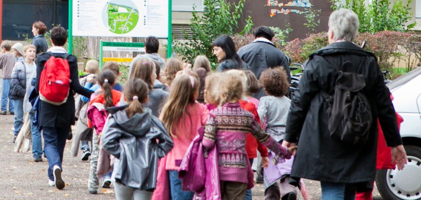 Loi Blanquer : l’interdiction du voile lors de sorties scolaires adoptée par le Sénat