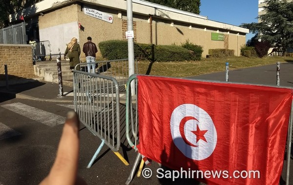 La Tunisie à l'heure présidentielle : des résultats surprises à l'issue du premier tour