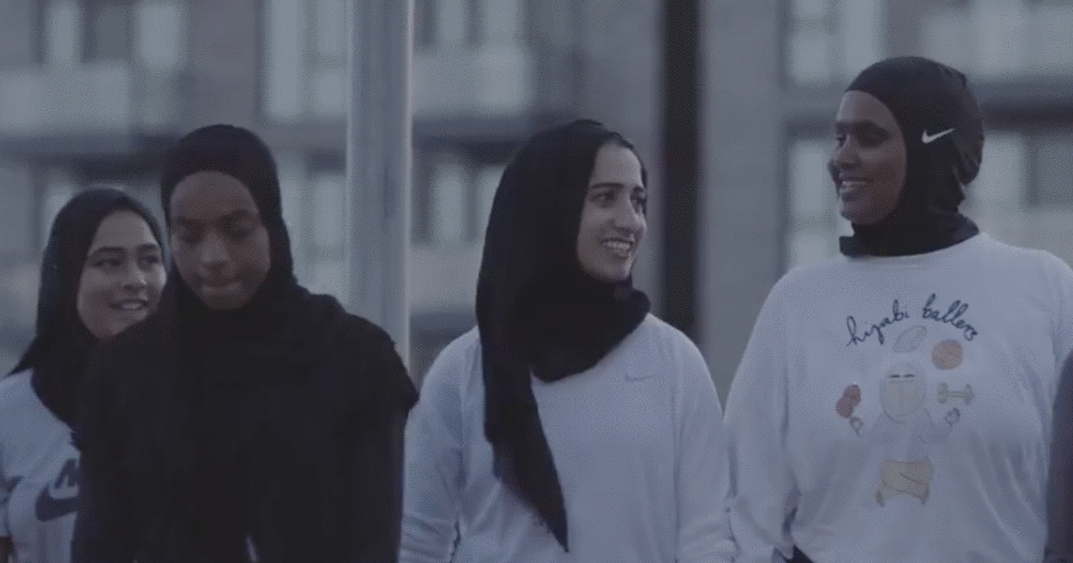 Nike s'associe aux Raptors de Toronto pour un hijab avec les couleurs de l’équipe