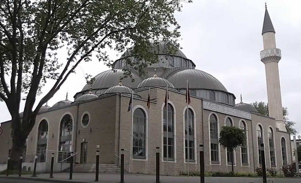 Allemagne : quand l'adhan d'une mosquée résonne en signe de solidarité face au coronavirus (vidéo)