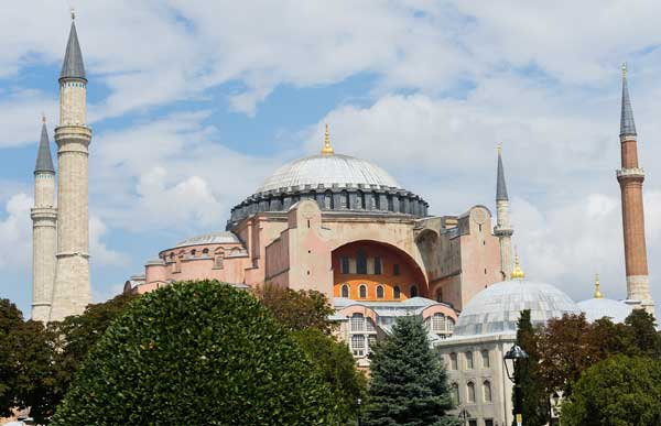 Turquie : la reconversion de Sainte-Sophie en mosquée actée