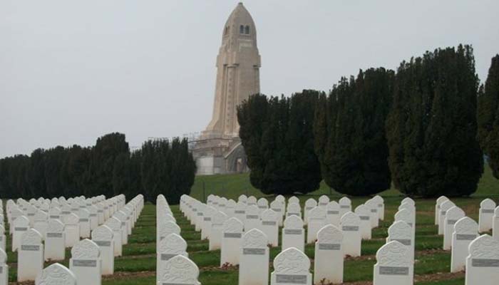 « Ils sont notre histoire » : l’hommage de Gérald Darmamin aux soldats musulmans morts pour la France