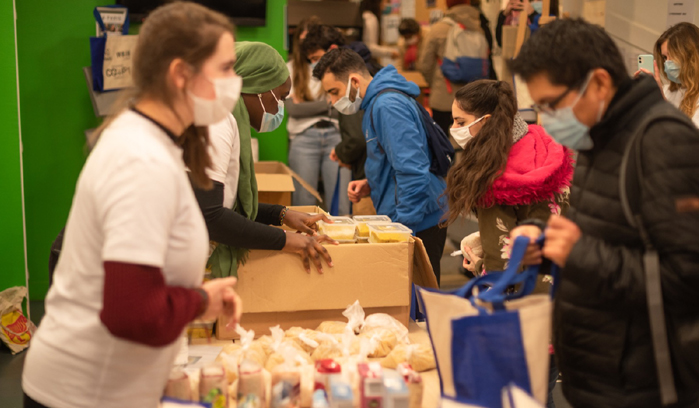 Face à une jeunesse étudiante en détresse, la solidarité portée à bout de bras