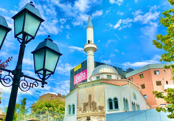 Albanie : une attaque au couteau survient dans une mosquée en plein Ramadan