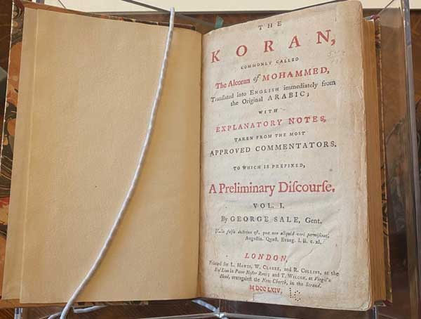 Le Coran de Thomas Jefferson à l'Exposition universelle de Dubaï, son premier voyage à l'étranger