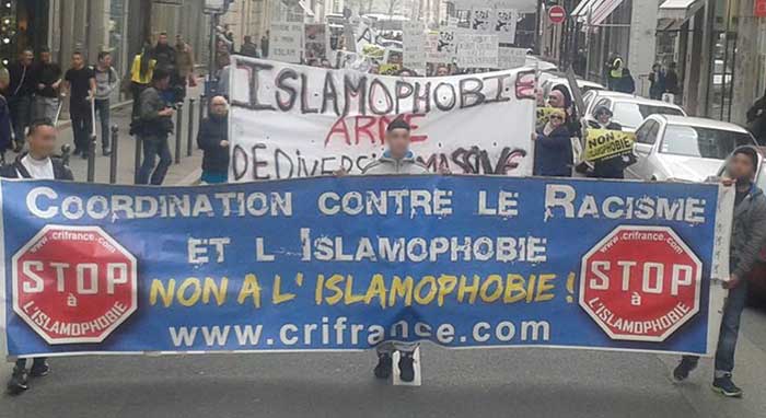 La dissolution de la Coordination contre l’islamophobie officialisée par le gouvernement, ce que dit le décret