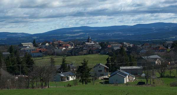 Incendie à Saint-Jeures : un acte islamophobe dénoncé, la piste criminelle privilégiée