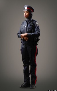 Canada : un uniforme avec hijab pour les policières