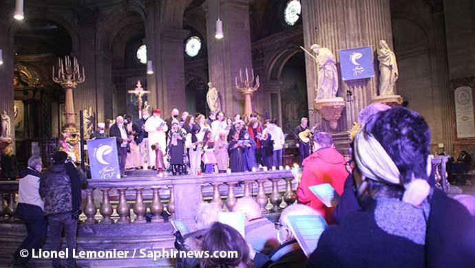 Le chœur Salam a fait vibrer les cœurs des centaines de personnes réunies dimanche 6 février dans l'église Saint-Sulpice à Paris dans le cadre d'une rencontre organisée par Ensemble avec Marie. © Lionel Lemonier/Saphirnews.com