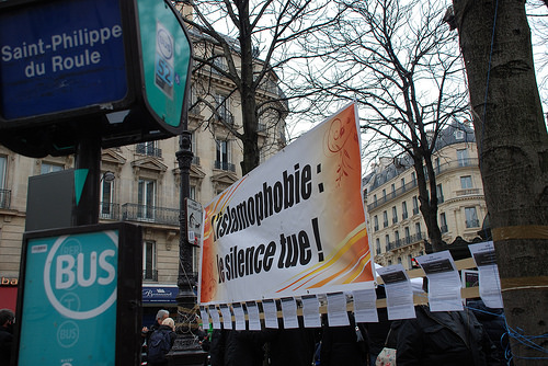 Le rassemblement contre l'islamophobie a réuni plusieurs dizaines de personnes à Paris, samedi 25 janvier, à l'appel de la Coordination contre l'islamophobie d'Argenteuil. © Nelson Robiquet