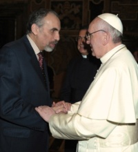 Mustapha Chérif et le pape François.