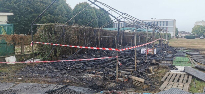 Après l'incendie de la mosquée de Rambouillet, une cagnotte lancée, la solidarité au rendez-vous