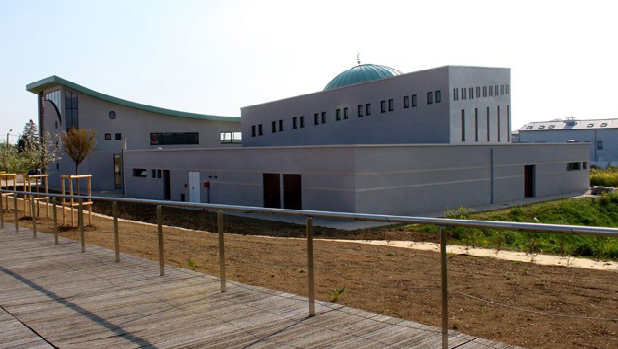 Le centre islamique de Bussy-Saint-Georges.