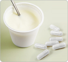 Les probiotiques sont des micro-organismes vivants (bactéries ou levures) qui, ajoutés comme compléments à certains produits alimentaires comme les yaourts ou les céréales par exemple, ont un effet bénéfique sur la santé.