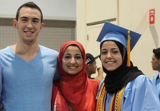 Trois étudiants musulmans asassinés en Caroline du Nord mardi 10 février.