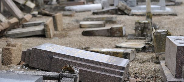 Tombes juives profanées : les mineurs interpellés nient être antisémites