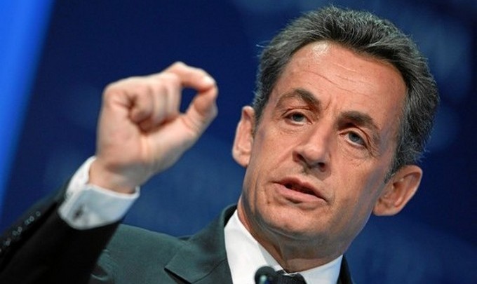 Les femmes voilées en France, Nicolas Sarkozy dit oui en 2009, non en 2015